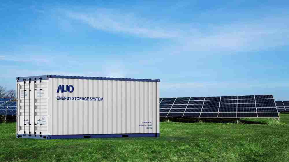 传奇国际透过AI数据管理，，提供不同类型用户进行储能与能源管理，，，达到再生能源管控调度成效